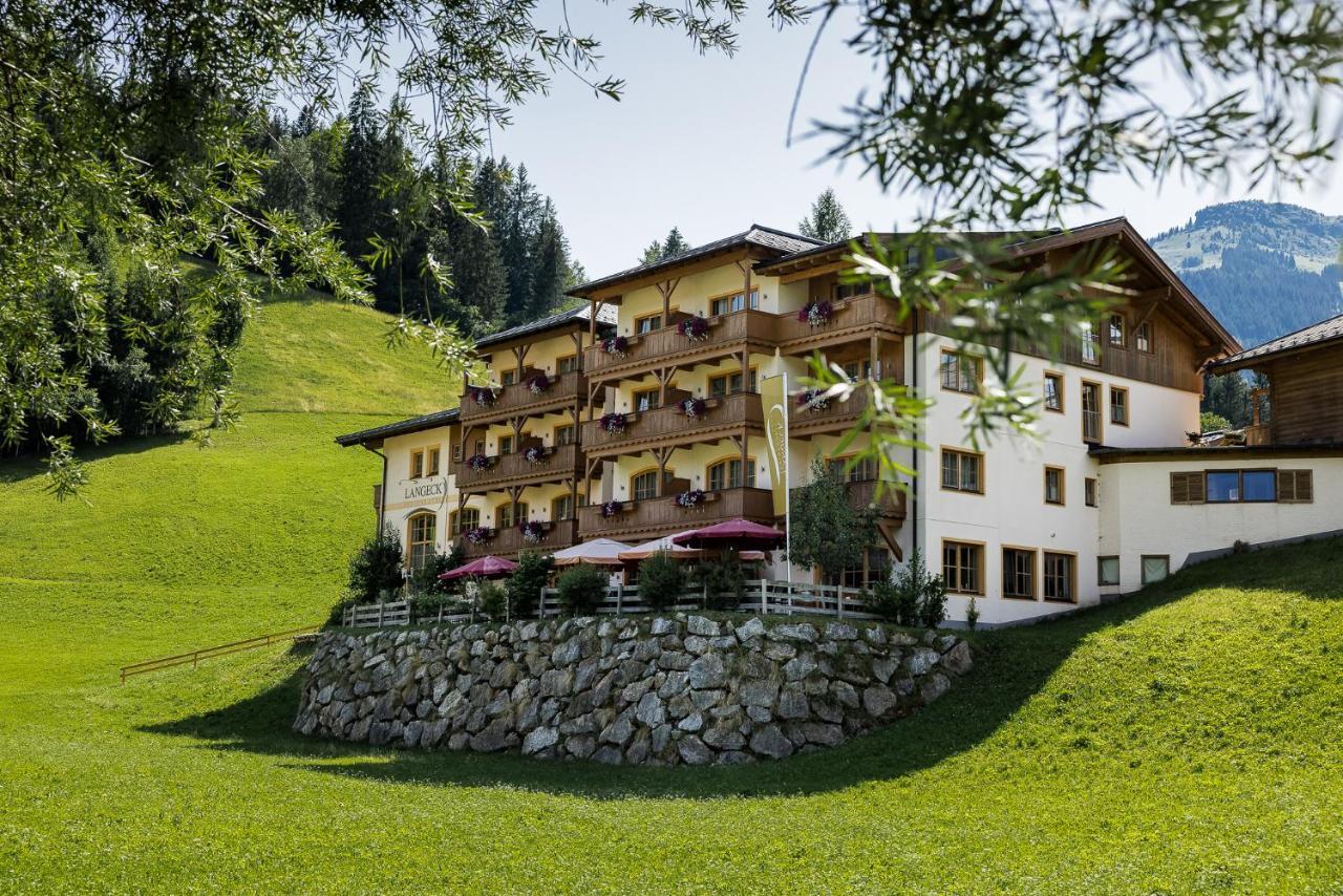 Hotel Langeck Maria Alm am Steinernen Meer Exterior photo